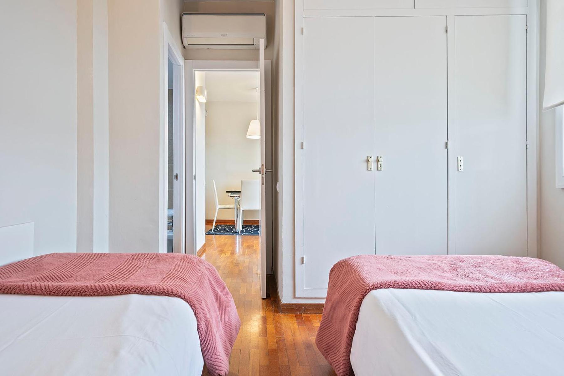 Sarria Attic Apartment Barcelona Bagian luar foto